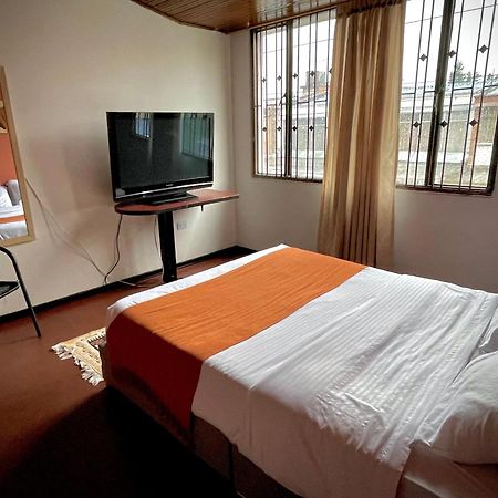 Way Maker 1 Hotel โบโกตา ภายนอก รูปภาพ