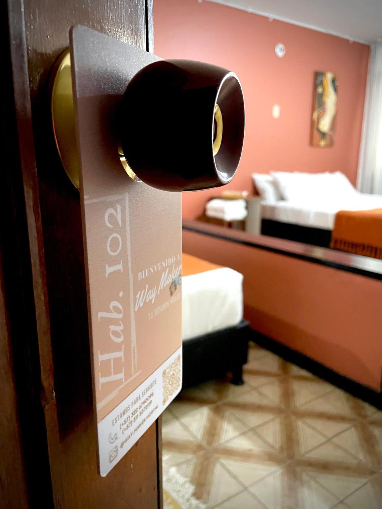Way Maker 1 Hotel โบโกตา ภายนอก รูปภาพ